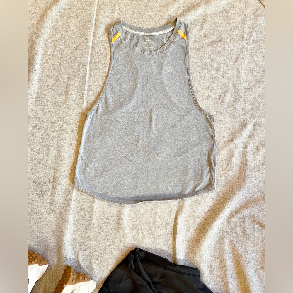 Nike workout tank top with slit back